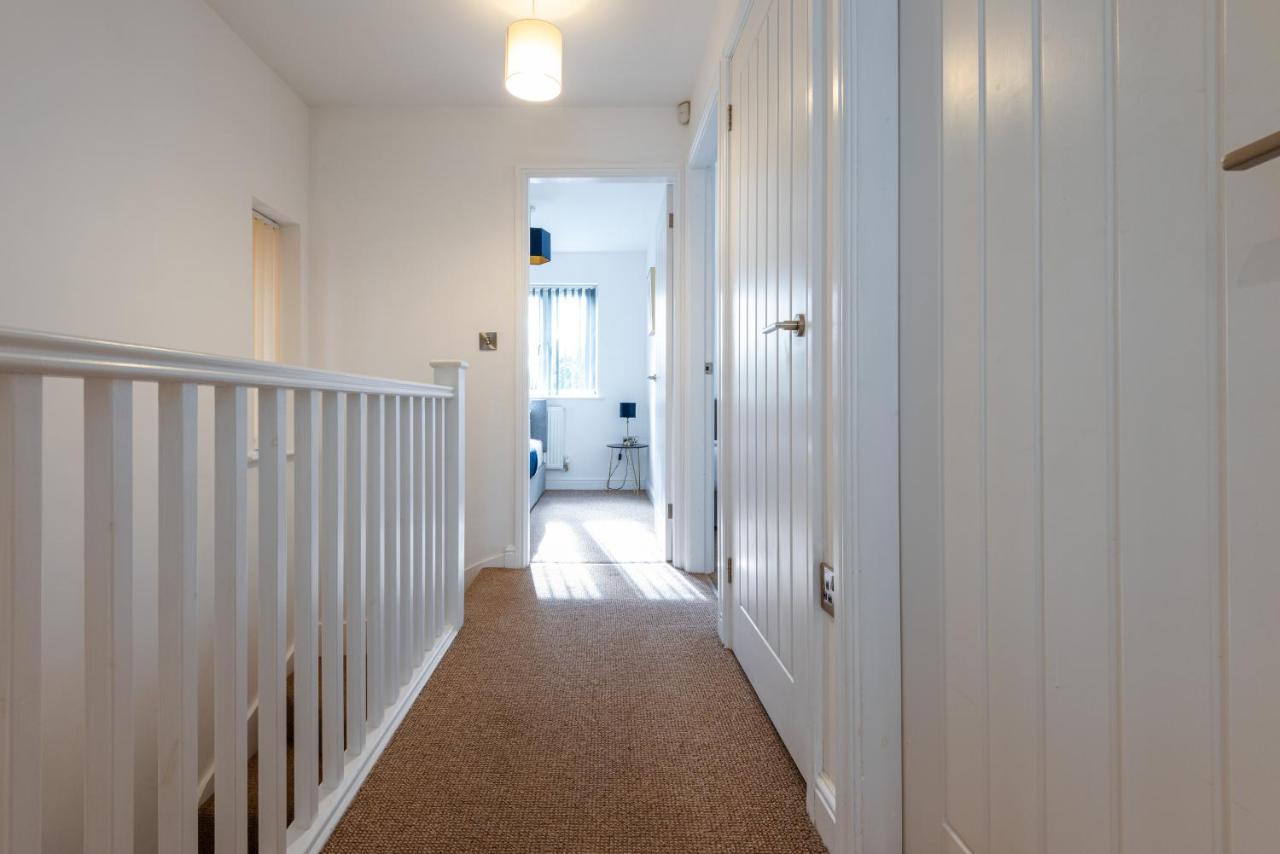 Parking - Spacious - Smart Tv - Self Checkin - Garden - King Derby Exterior foto